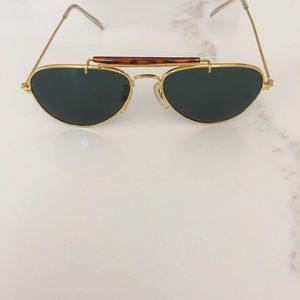 Kids sun glasses like new